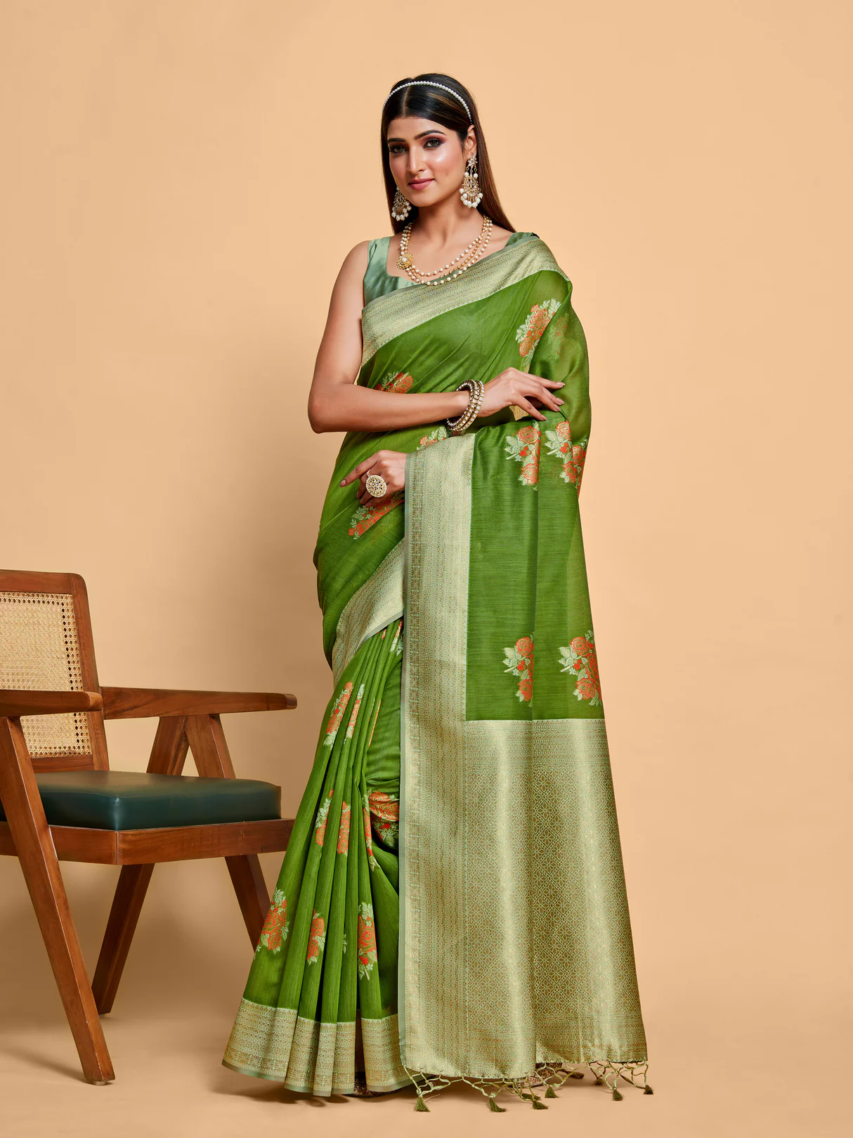 Women's Woven Design Kanjivaram Linen Saree With Blouse Piece 4